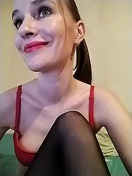 AimeeFair online show from November 10, 1:43 pm