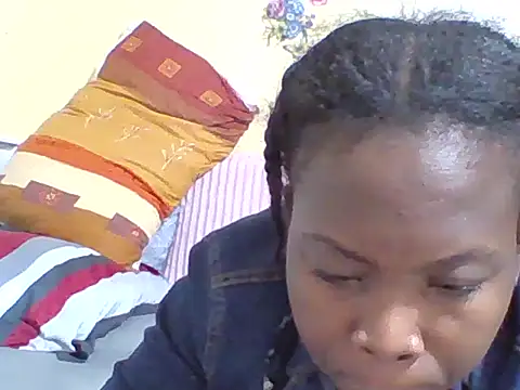 Snapshot of miss_melis chatting on April 28, 2:27 am miss melis online show from April 28, 2:27 am
