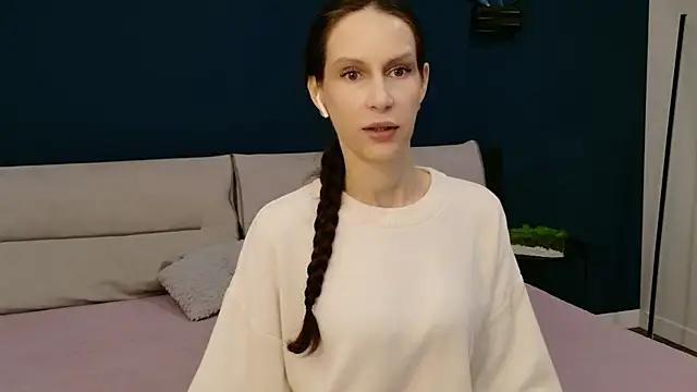 Mila Anders online show from April 19, 4:34 am