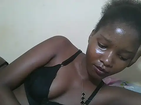 Snapshot of sexyjanett chatting on May 9, 11:15 am sexyjanett online show from May 9, 11:15 am
