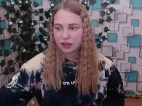Snapshot of klerkarina chatting on December 4, 9:18 am klerkarina online show from December 4, 9:18 am