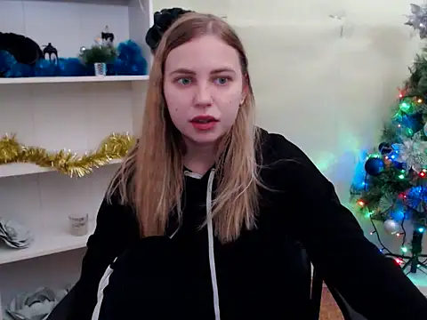 Snapshot of klerkarina chatting on December 6, 5:53 am klerkarina online show from December 6, 5:53 am