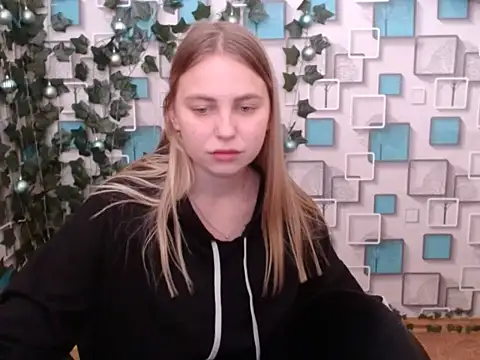 Snapshot of klerkarina chatting on December 8, 9:35 am klerkarina online show from December 8, 9:35 am