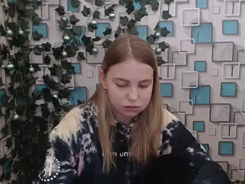 Snapshot of klerkarina chatting on December 23, 6:22 am klerkarina online show from December 23, 6:22 am
