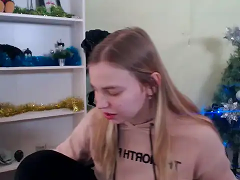Snapshot of klerkarina chatting on December 27, 9:06 am klerkarina online show from December 27, 9:06 am