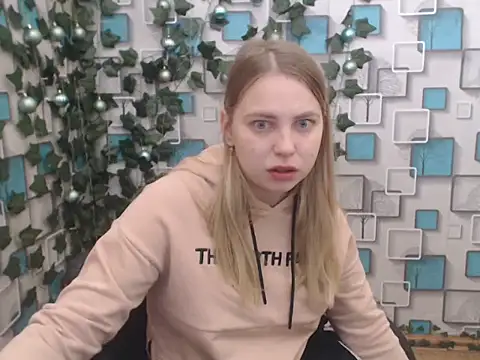 Snapshot of klerkarina chatting on January 5, 5:51 am klerkarina online show from January 5, 5:51 am