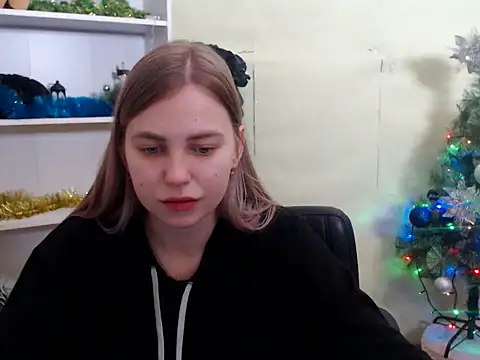 Snapshot of klerkarina chatting on January 8, 6:09 am klerkarina online show from January 8, 6:09 am