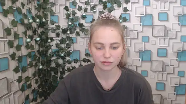 Snapshot of klerkarina chatting on January 10, 7:57 am klerkarina online show from January 10, 7:57 am