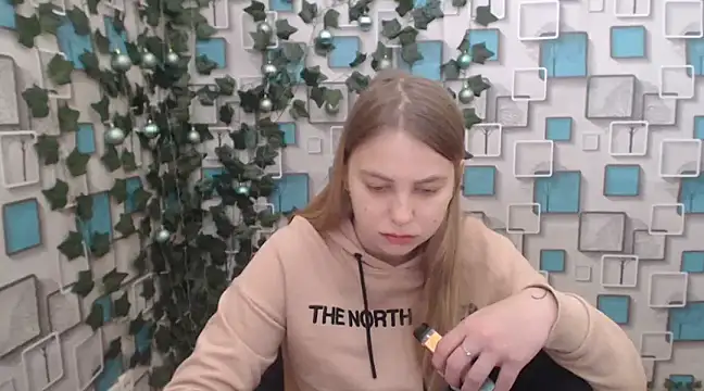 Snapshot of klerkarina chatting on January 21, 6:43 am klerkarina online show from January 21, 6:43 am