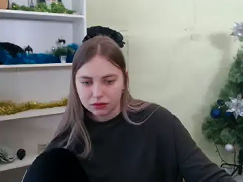 Snapshot of klerkarina chatting on February 2, 8:57 am klerkarina online show from February 2, 8:57 am