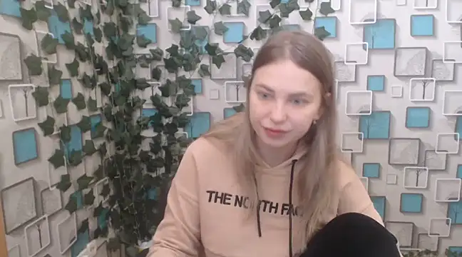 Snapshot of klerkarina chatting on February 8, 5:51 am klerkarina online show from February 8, 5:51 am