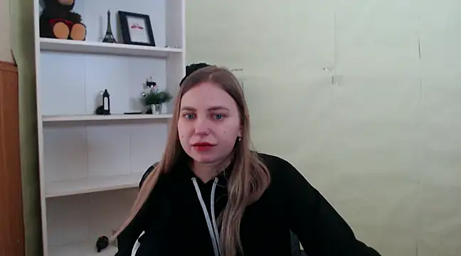 Snapshot of klerkarina chatting on February 14, 6:45 am klerkarina online show from February 14, 6:45 am