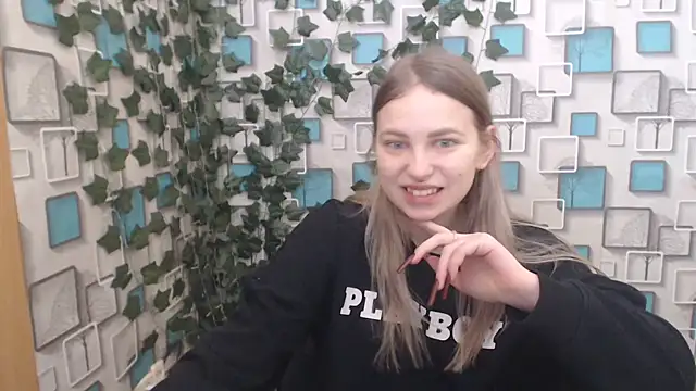 Snapshot of klerkarina chatting on March 5, 5:40 am klerkarina online show from March 5, 5:40 am