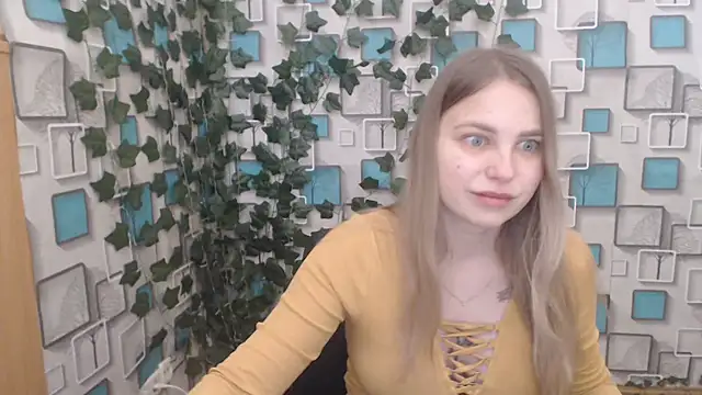 Snapshot of klerkarina chatting on March 17, 5:34 am klerkarina online show from March 17, 5:34 am