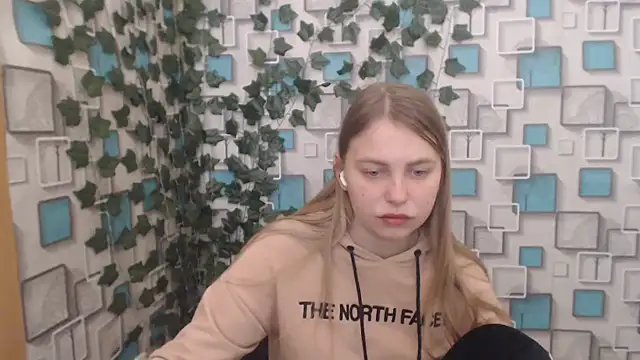 Snapshot of klerkarina chatting on March 19, 9:06 am klerkarina online show from March 19, 9:06 am