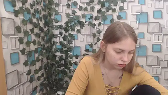 Snapshot of klerkarina chatting on March 20, 5:46 am klerkarina online show from March 20, 5:46 am