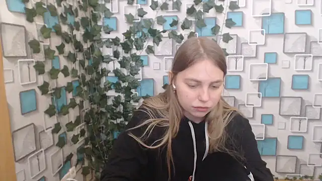 Snapshot of klerkarina chatting on March 21, 9:23 am klerkarina online show from March 21, 9:23 am