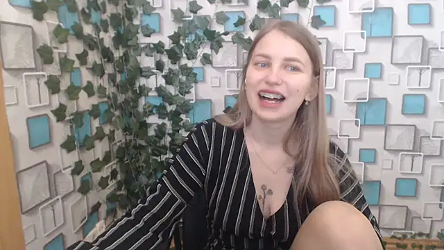 Snapshot of klerkarina chatting on March 23, 6:16 am klerkarina online show from March 23, 6:16 am