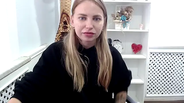 Snapshot of klerkarina chatting on October 9, 8:34 am klerkarina online show from October 9, 8:34 am