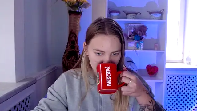 Snapshot of klerkarina chatting on October 10, 5:17 am klerkarina online show from October 10, 5:17 am