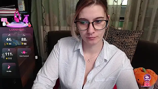 lovingfeetheels online show from January 14, 7:58 am