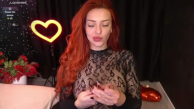 Snapshot of Sweety_one_ chatting on April 22, 1:12 pm Sweety one online show from April 22, 1:12 pm