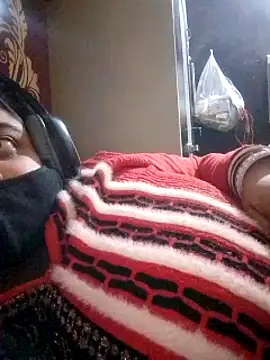 Snapshot of Amritt_Kour chatting on January 6, 7:56 pm Amritt Kour online show from January 6, 7:56 pm