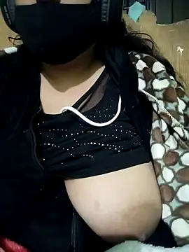 Snapshot of Amritt_Kour chatting on January 10, 10:04 pm Amritt Kour online show from January 10, 10:04 pm