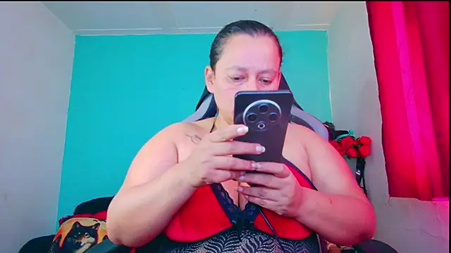 Diana Lozano online show from December 1, 1:27 pm