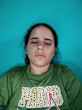 Snapshot of ValeriaSantos- chatting on March 6, 2:13 pm ValeriaSantos- online show from March 6, 2:13 pm