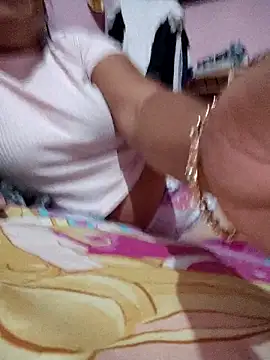 Snapshot of ValeriaSantos- chatting on March 11, 10:10 am ValeriaSantos- online show from March 11, 10:10 am