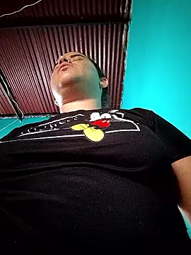 Snapshot of ValeriaSantos- chatting on March 12, 3:18 pm ValeriaSantos- online show from March 12, 3:18 pm