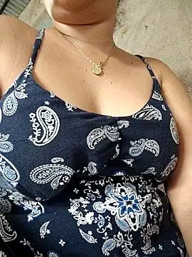 ValeriaSantos- online show from May 14, 12:45 pm