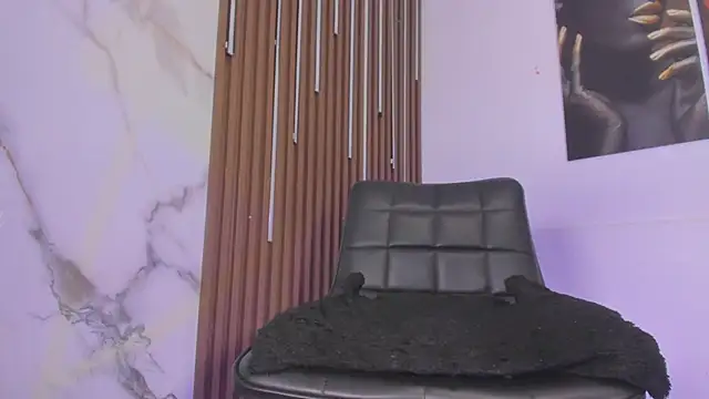 Sophia Cameron online show from January 19, 1:10 am