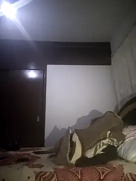 karlaalva online show from November 27, 5:53 am