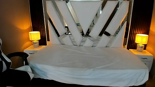 Linda4Petite online show from February 16, 6:04 pm