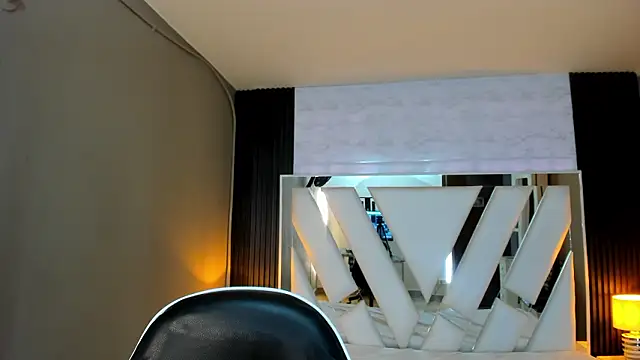 Linda4Petite online show from March 10, 6:24 pm