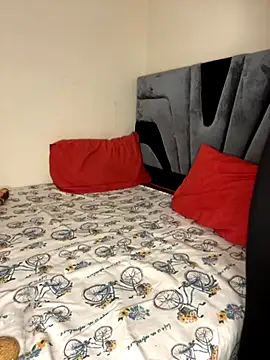 Snapshot of morrocoXcute chatting on October 17, 6:49 am morrocoXcute online show from October 17, 6:49 am