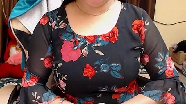 Naughty Kashish online show from December 5, 7:50 am