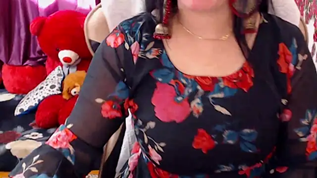 Snapshot of Naughty_Kashish chatting on February 19, 5:36 am Naughty Kashish online show from February 19, 5:36 am