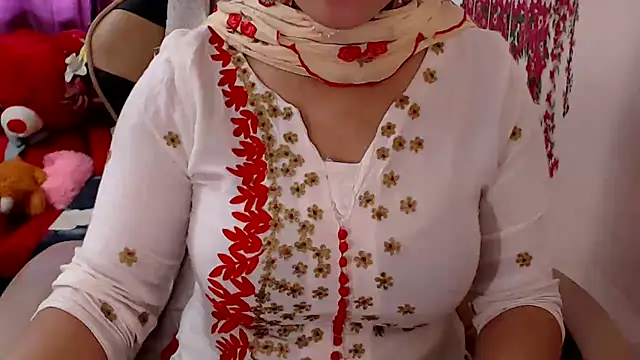 Snapshot of Naughty_Kashish chatting on March 21, 5:12 am Naughty Kashish online show from March 21, 5:12 am