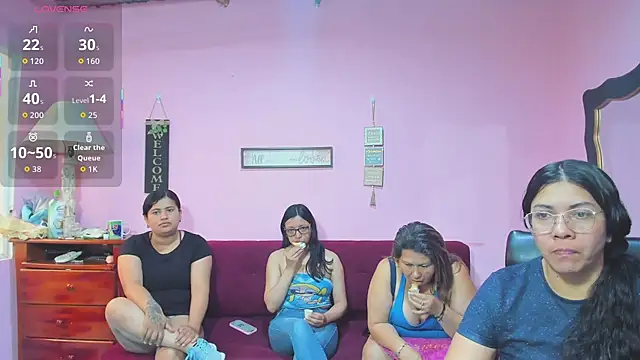 lesbiancuple online show from November 13, 1:21 pm