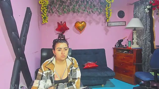 Snapshot of lesbiancuple chatting on March 11, 11:49 am lesbiancuple online show from March 11, 11:49 am