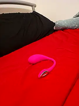 mario890605 online show from February 14, 11:01 pm