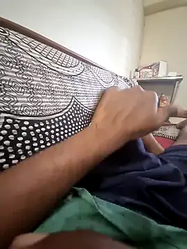 Snapshot of Raj7inchtamilan chatting on February 12, 1:27 pm Raj7inchtamilan online show from February 12, 1:27 pm