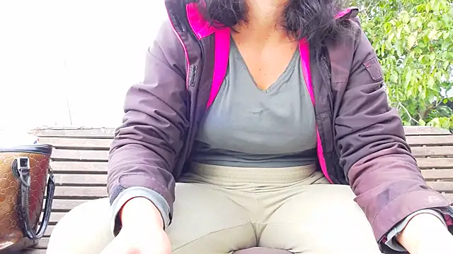 Snapshot of SquirtyMellissaLabia chatting on September 28, 7:03 am SquirtyMellissaLabia online show from September 28, 7:03 am