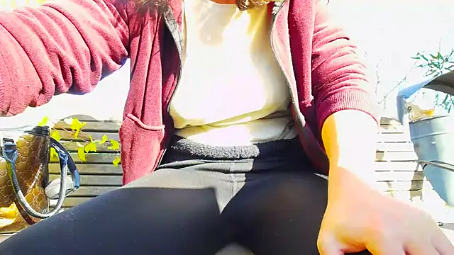 SquirtyMellissaLabia online show from November 3, 6:47 am