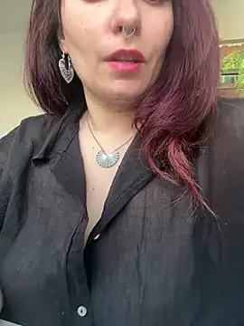 Snapshot of LunaMoongirl chatting on December 6, 1:55 pm LunaMoongirl online show from December 6, 1:55 pm