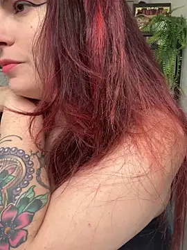 Snapshot of LunaMoongirl chatting on February 4, 9:38 am LunaMoongirl online show from February 4, 9:38 am