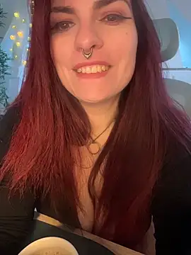 Snapshot of LunaMoongirl chatting on November 30, 3:49 pm LunaMoongirl online show from November 30, 3:49 pm